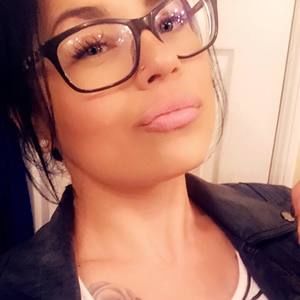 Meet your Posher, Leticia